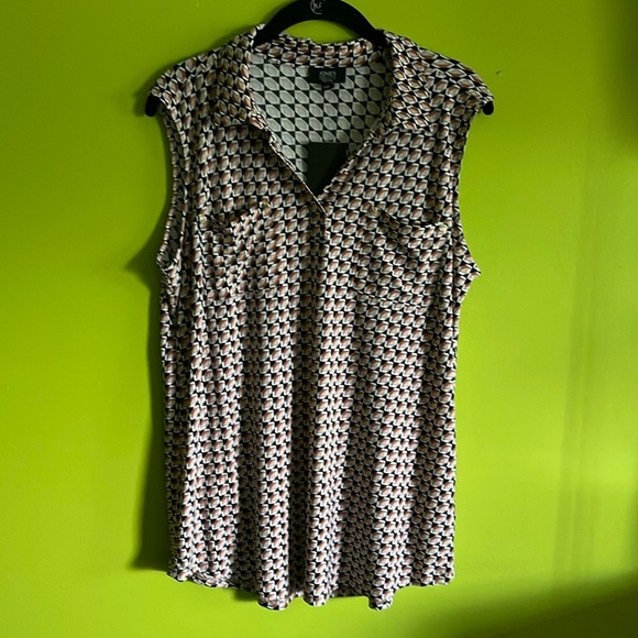 Jones New York Tops - NWT Jones New York Multicolor Modern Print Sleeveless Stretchy Top Blouse Size L